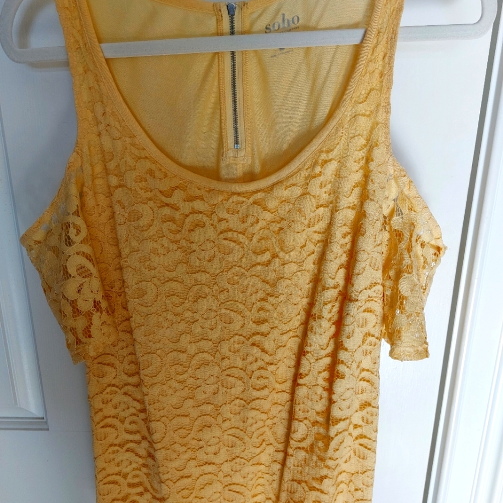 Peek a boo sleeves lace top